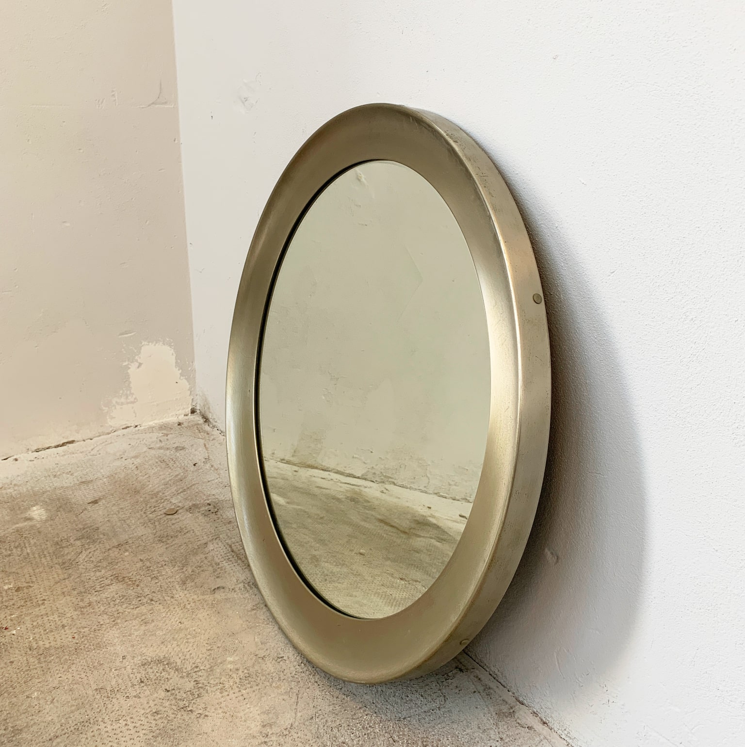 Sergio Mazza per Artemide <br> Grande specchio circolare anni 60 mod. Narciso - immagine 4