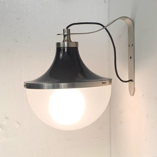 Sergio Mazza per Artemide <br> Lampada da parete mod. Pi, anni 60