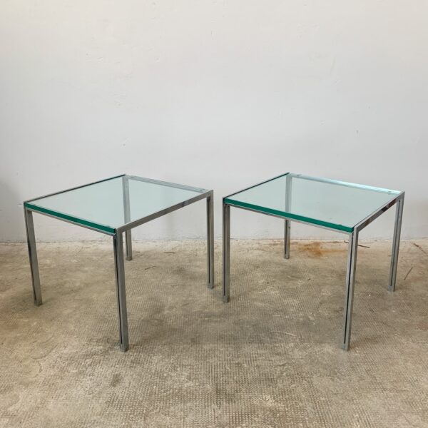 Ross Littell per ICF <br> Coppia di tavolini quadrati mod. Luar anni 70