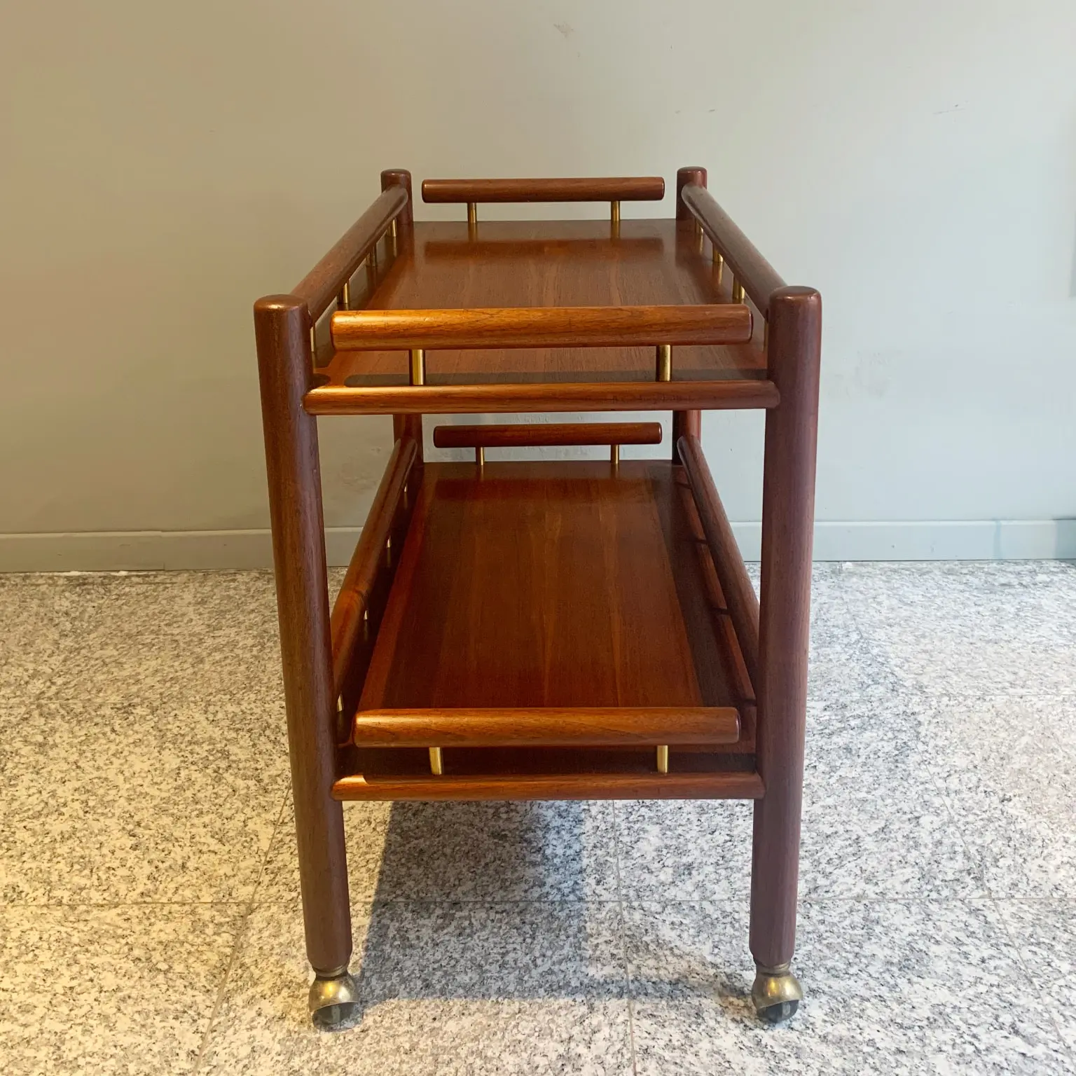 Ilmari Tapiovaara per La Permanente Mobili Cantù <br> Carrello bar anni 60 - immagine 4