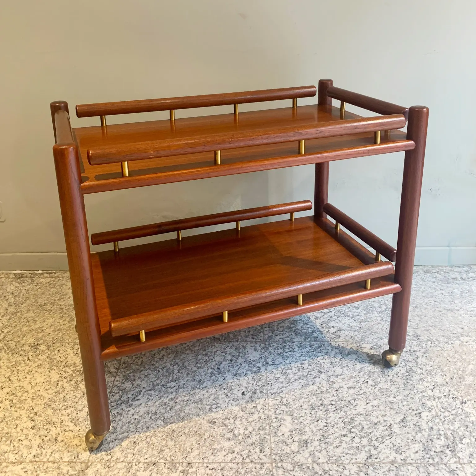 Ilmari Tapiovaara per La Permanente Mobili Cantù <br> Carrello bar anni 60