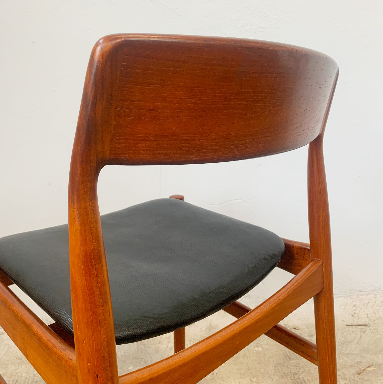 Niels Otto Möller per JLMollers attr. <br> Gruppo di 4 sedie in teak anni 60 - immagine 10