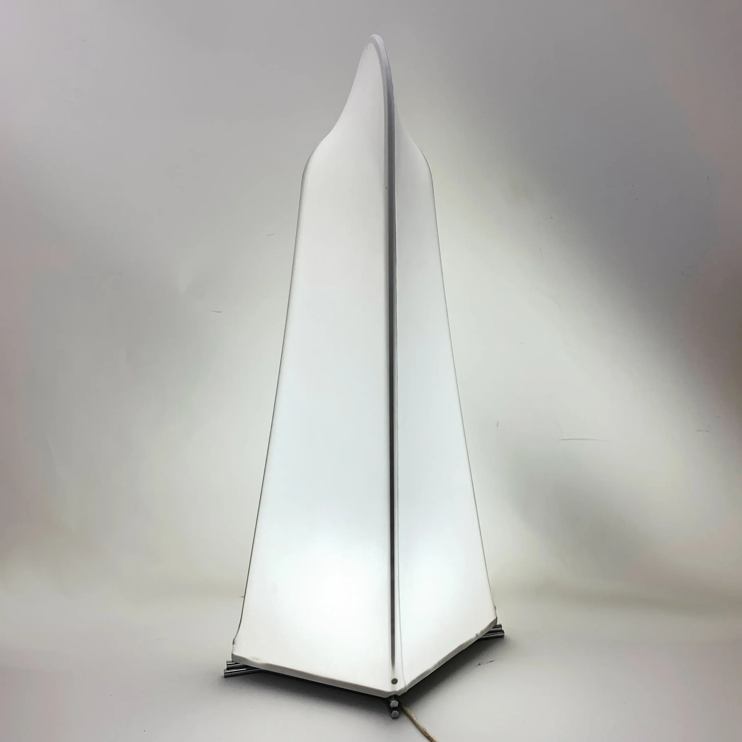 Kazuhide Takahama per Sirrah <br> Lampada da terra mod. Kazuki 2, 1975