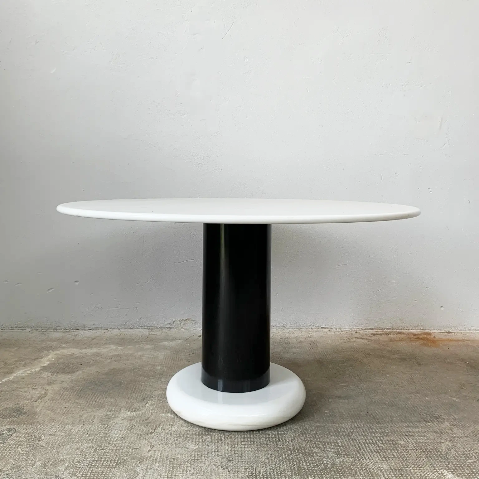Ettore Sottsass per Poltronova <br> Tavolo da pranzo mod. Loto Rosso - immagine 2