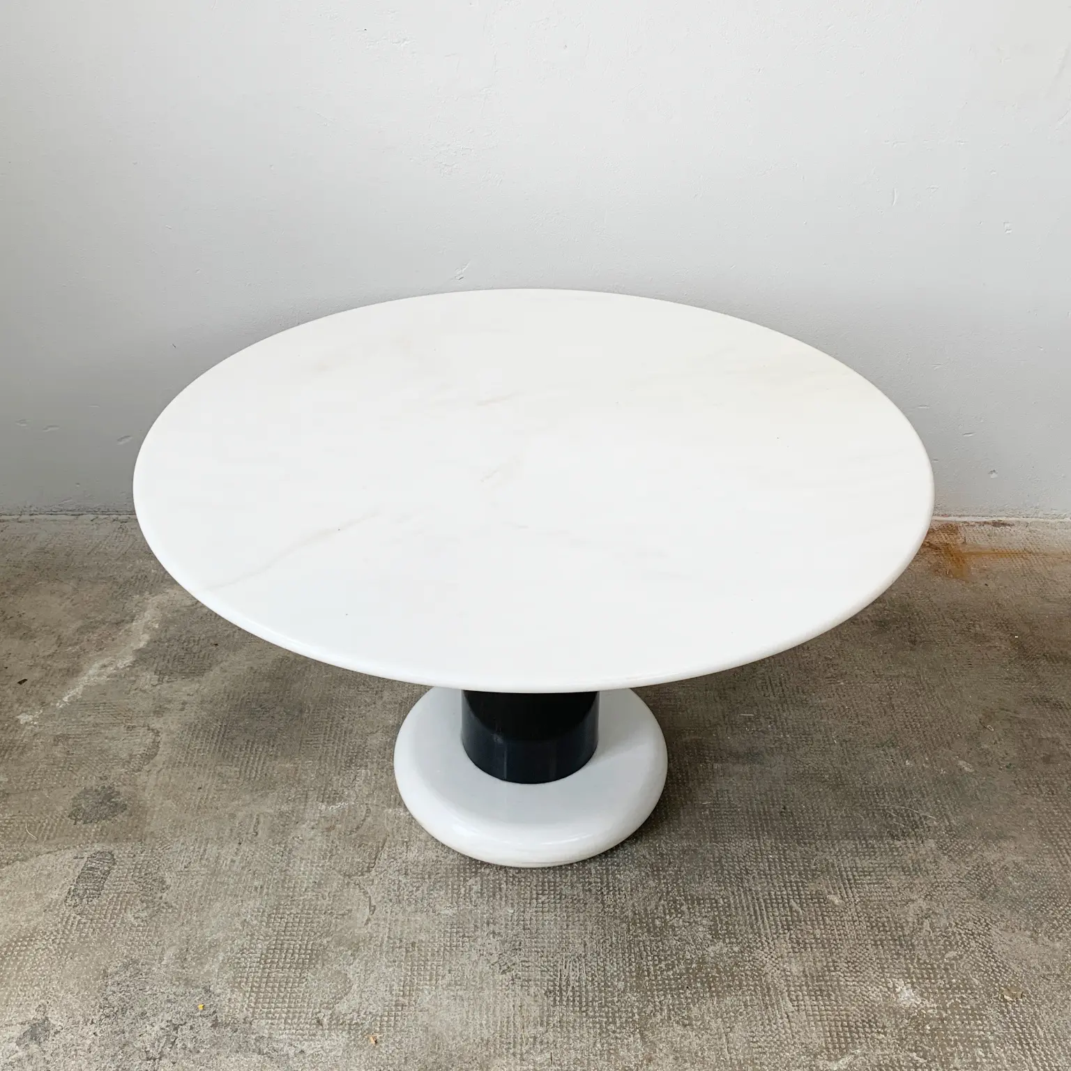 Ettore Sottsass per Poltronova <br> Tavolo da pranzo mod. Loto Rosso - immagine 3