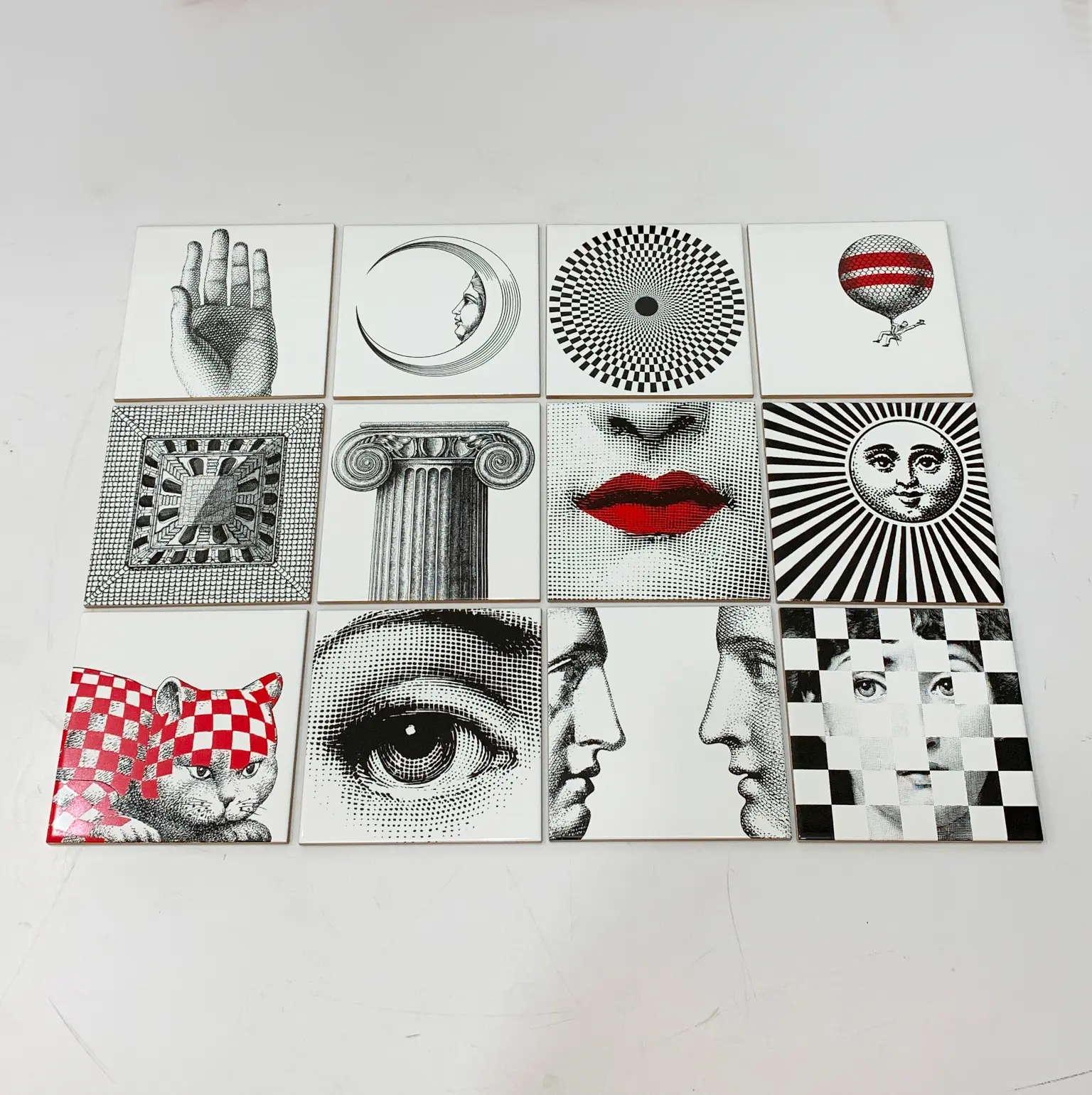 Piero Fornasetti per Ceramica Bardelli <br> Set di piastrelle "Fornasettiana", anni 2000 - immagine 2