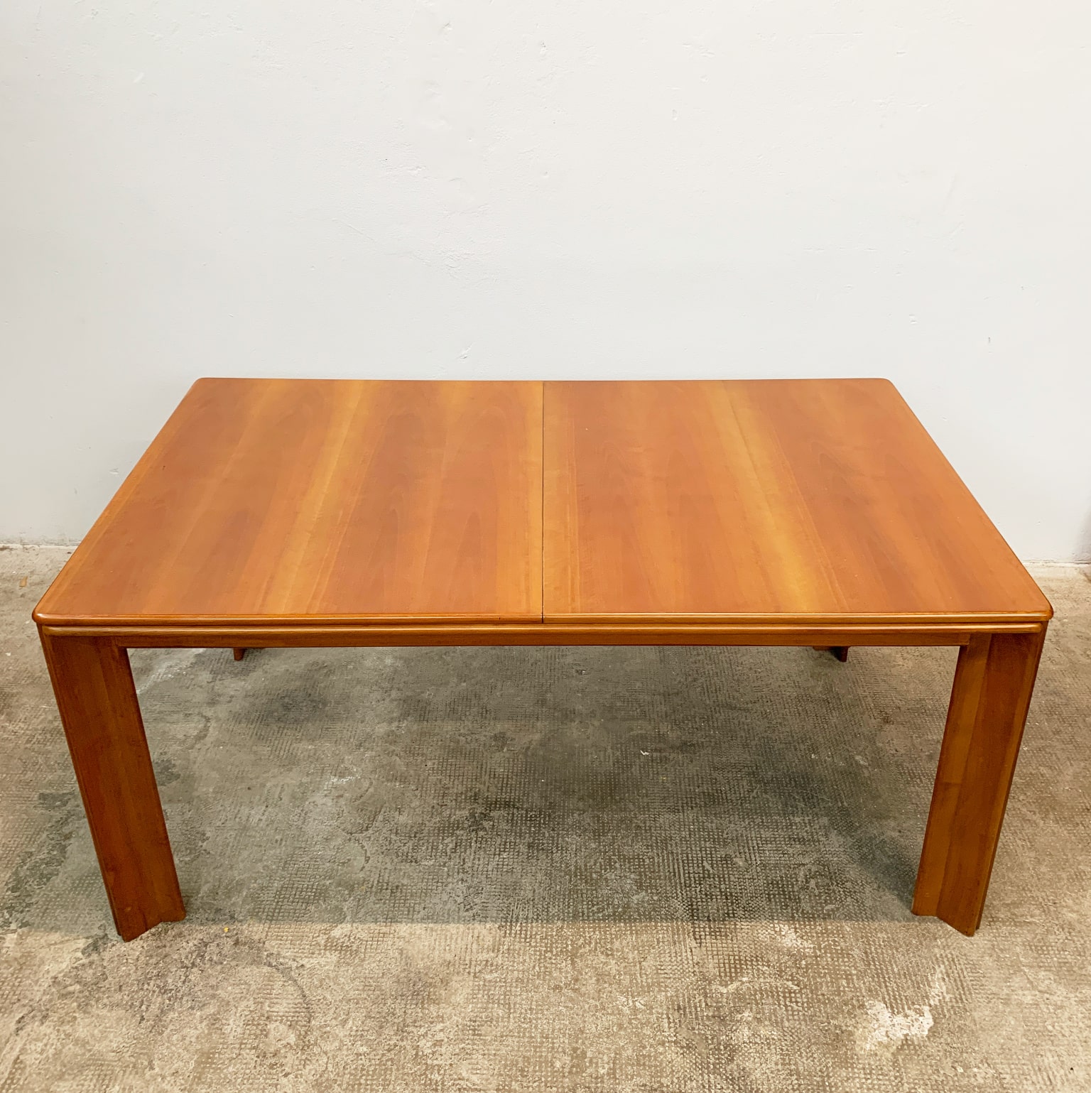 Afra e Tobia Scarpa per Molteni <br> Tavolo allungabile mod. Mou, anni 70 - immagine 3