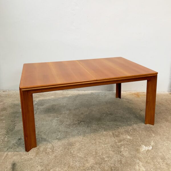 Afra e Tobia Scarpa per Molteni <br> Tavolo allungabile mod. Mou, anni 70
