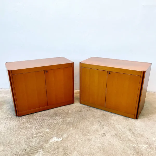 Angelo Mangiarotti per Molteni <br> Set di 2 piccole credenze mod. 4d, anni 70