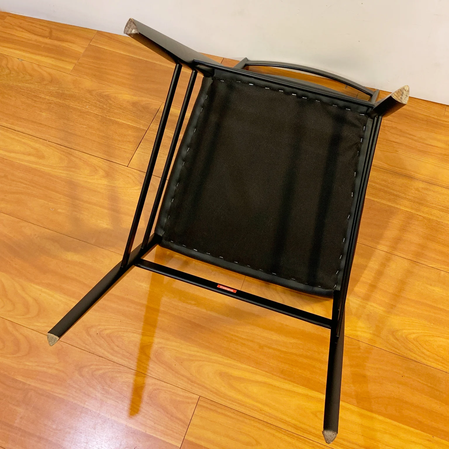 Gio Ponti per Cassina <br> Gruppo di 6 sedie mod. Superleggera, anni 2000 - immagine 10