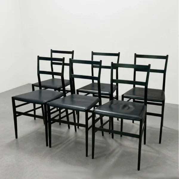 Gio Ponti per Cassina <br> Gruppo di 6 sedie mod. Superleggera, anni 2000