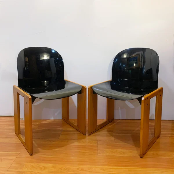 Afra e Tobia Scarpa per B&B <br> Coppia di sedie mod. Dialogo, anni 70