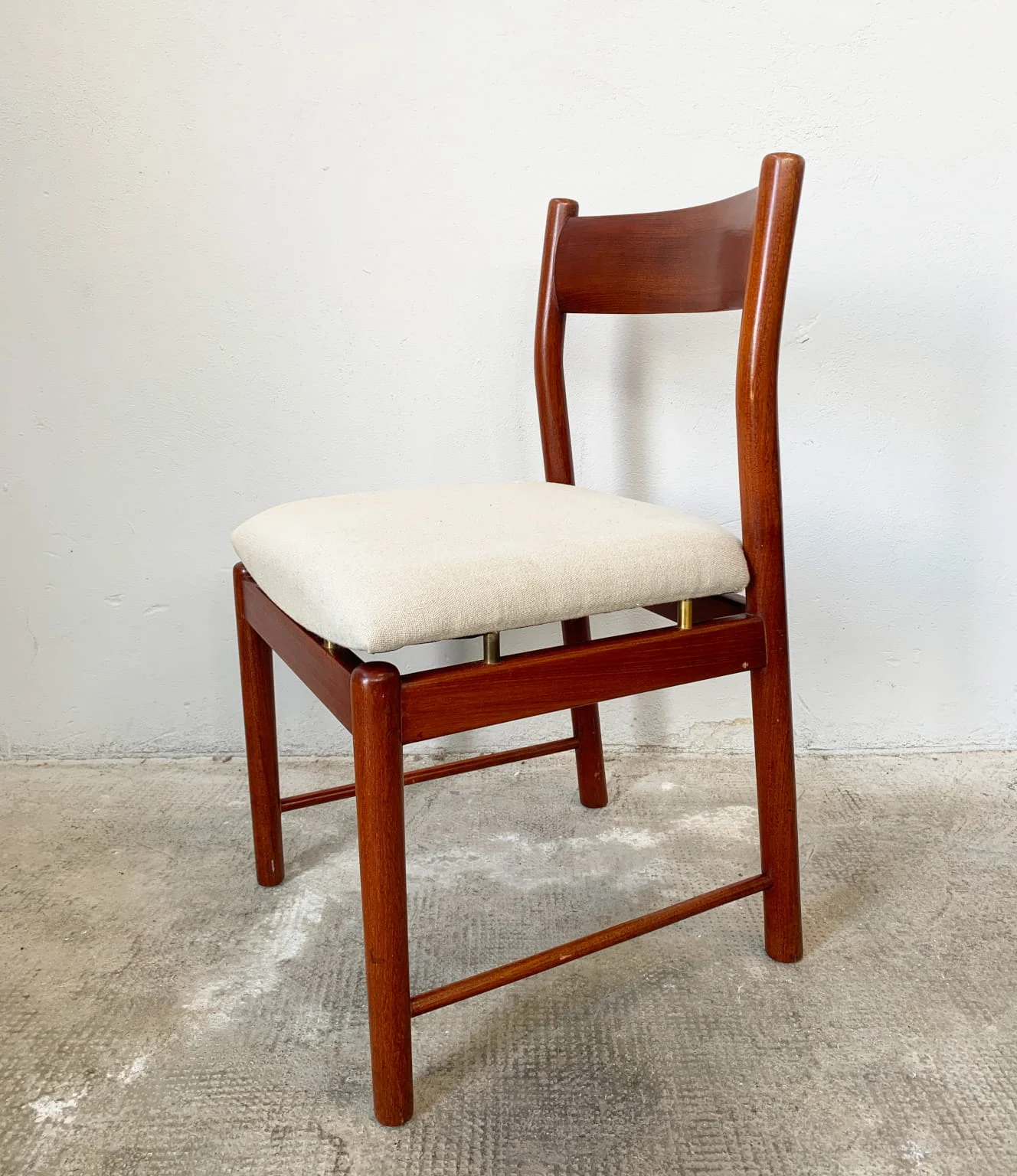Ilmari Tapiovaara per La Permanente di Cantù <br> Gruppo di 6 sedie anni 60 - immagine 7
