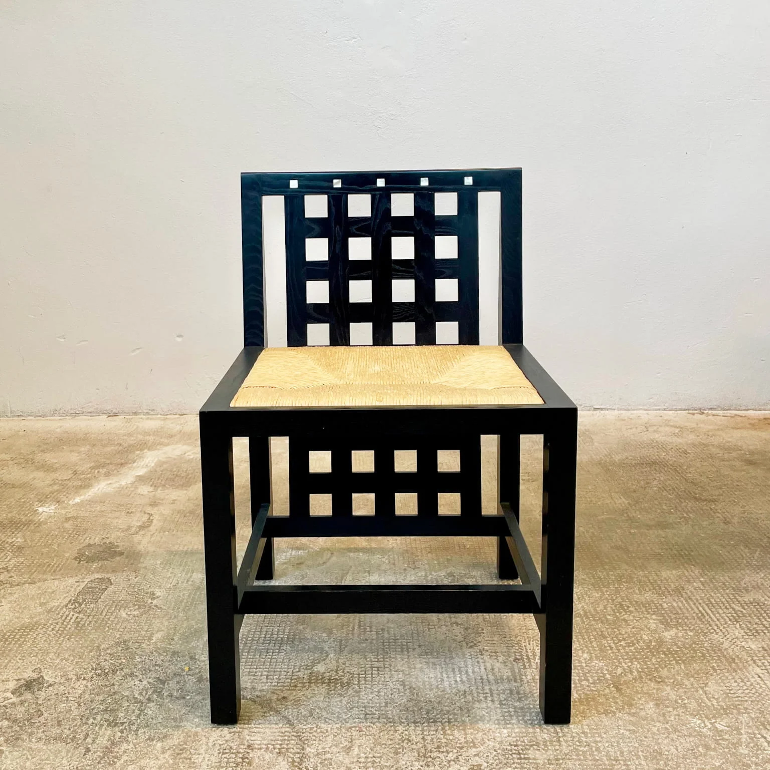 Charles Rennie Mackintosh per Cassina <br> Coppia di sedie mod. DS3, anni 80 - immagine 6