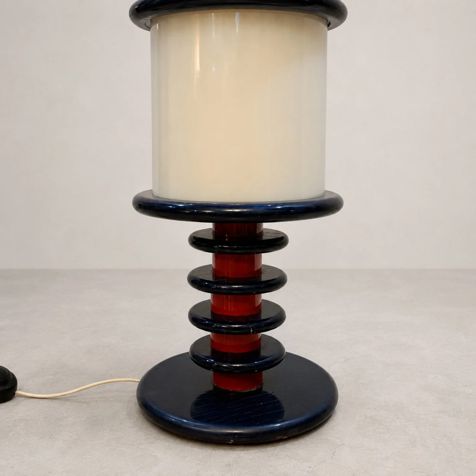 Lampada da terra nello stile di Ettore Sottsass <br> Italia, anni 70 - immagine 3
