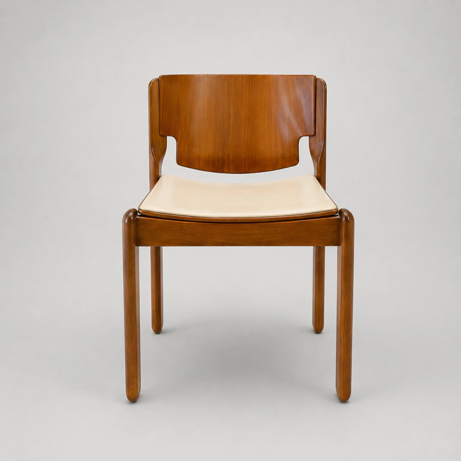 Vico Magistretti per Cassina <br> Gruppo di 6 sedie impilabili mod. 122, anni 60 - immagine 4