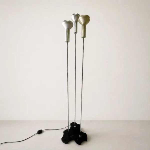 Gino Sarfatti per Arredoluce <br> Set di 3 lampade da terra mod. 1073/3, anni 60